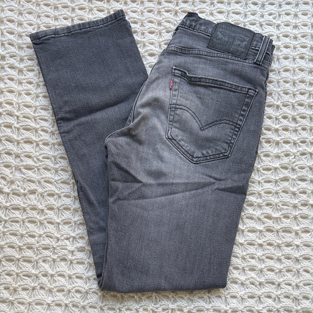 Levi's 514 Men's Slim Straight Jeans in Charcoal Gray
